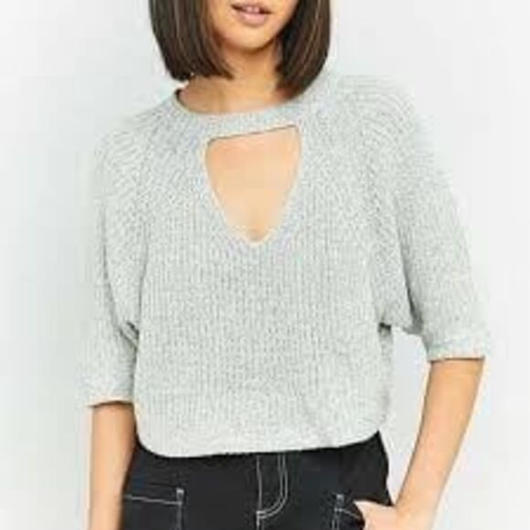 Silence & Noise | UO Short Sleeve Cropped Sweater size M Keyhole Front Cutout - Picture 1 of 8